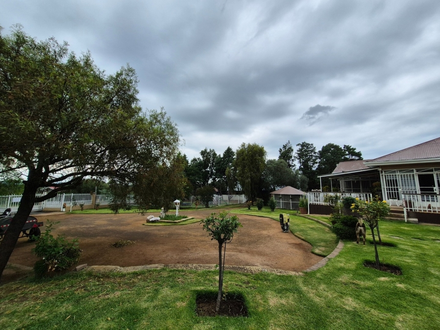 6 Bedroom Property for Sale in Dewetsdorp Free State